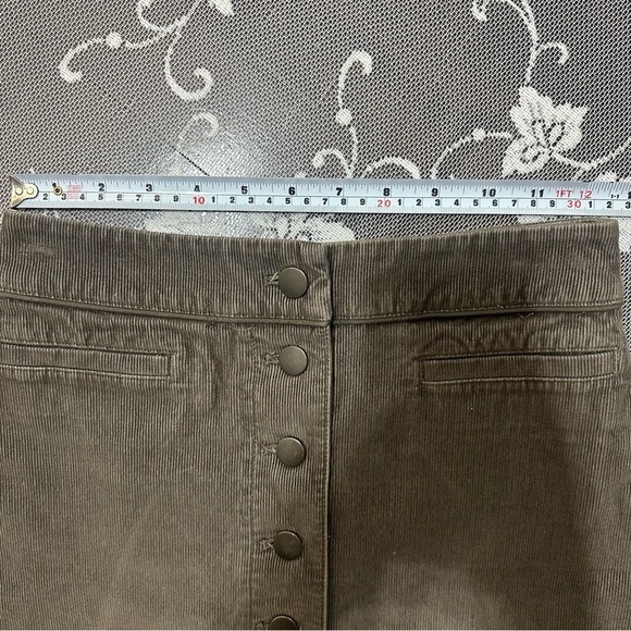 Aritzia Wilfred Free Karmen Corduroy Front Button Mini Brown Skirt Sz 2 - Picture 6 of 9